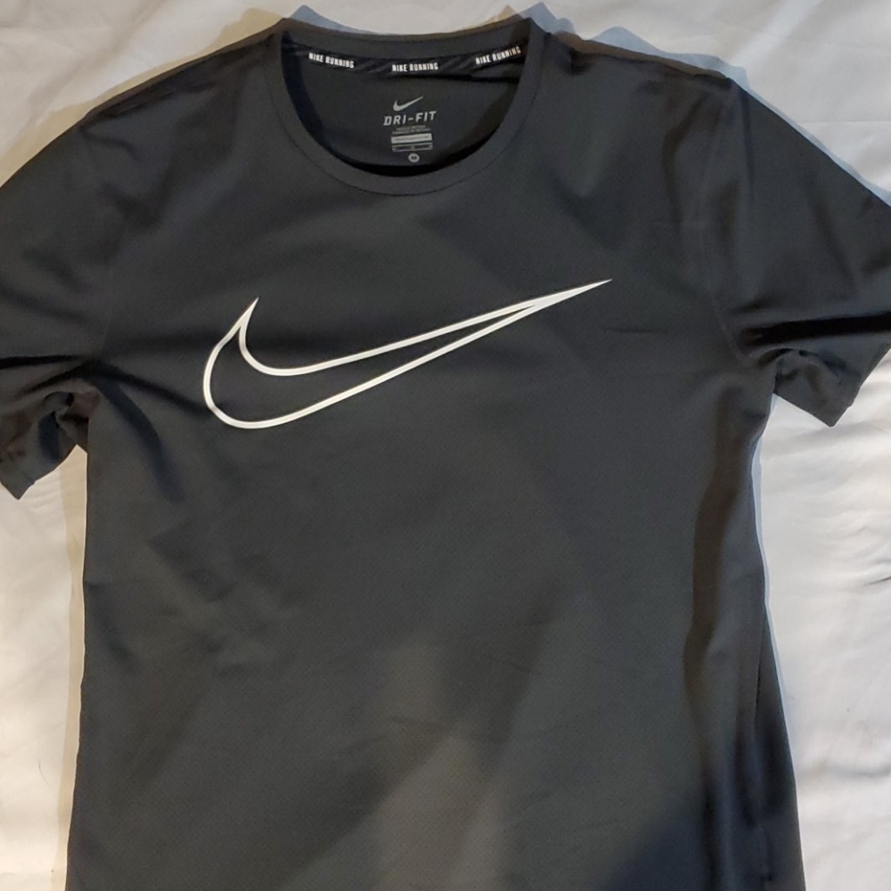 Nike dri fit t shirt